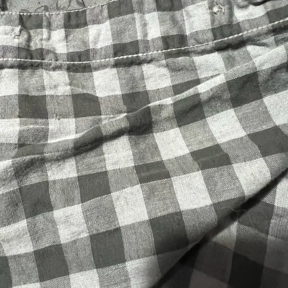 Floral Patterned Gray Button-Up Shirt - Picture 3 of 4